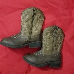 Classic Cowboy girl's boots, size 8